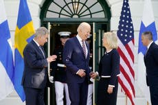 Biden meets Sweden, Finland leaders to talk NATO, 俄罗斯