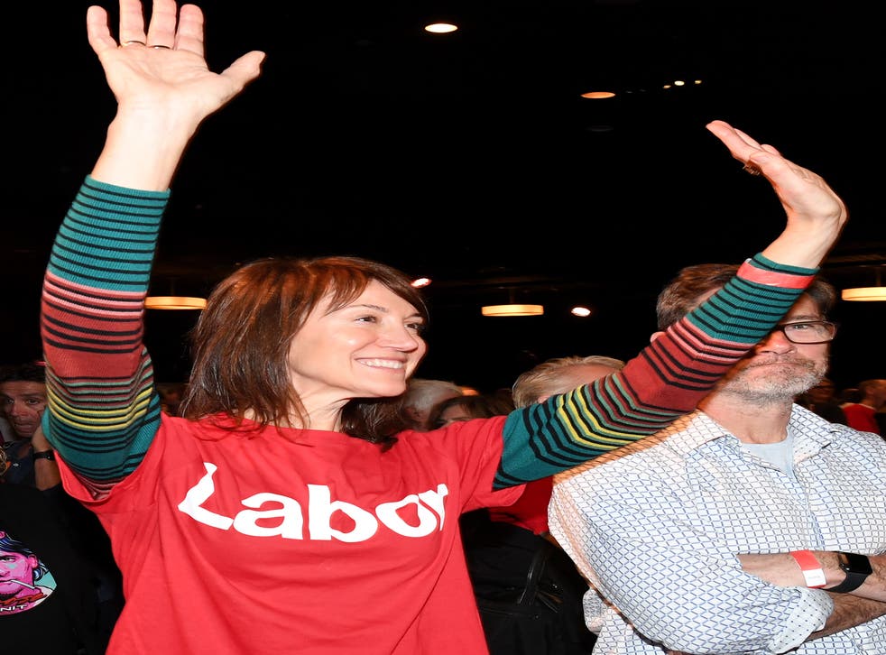 <p>Labor will form the next government </s>