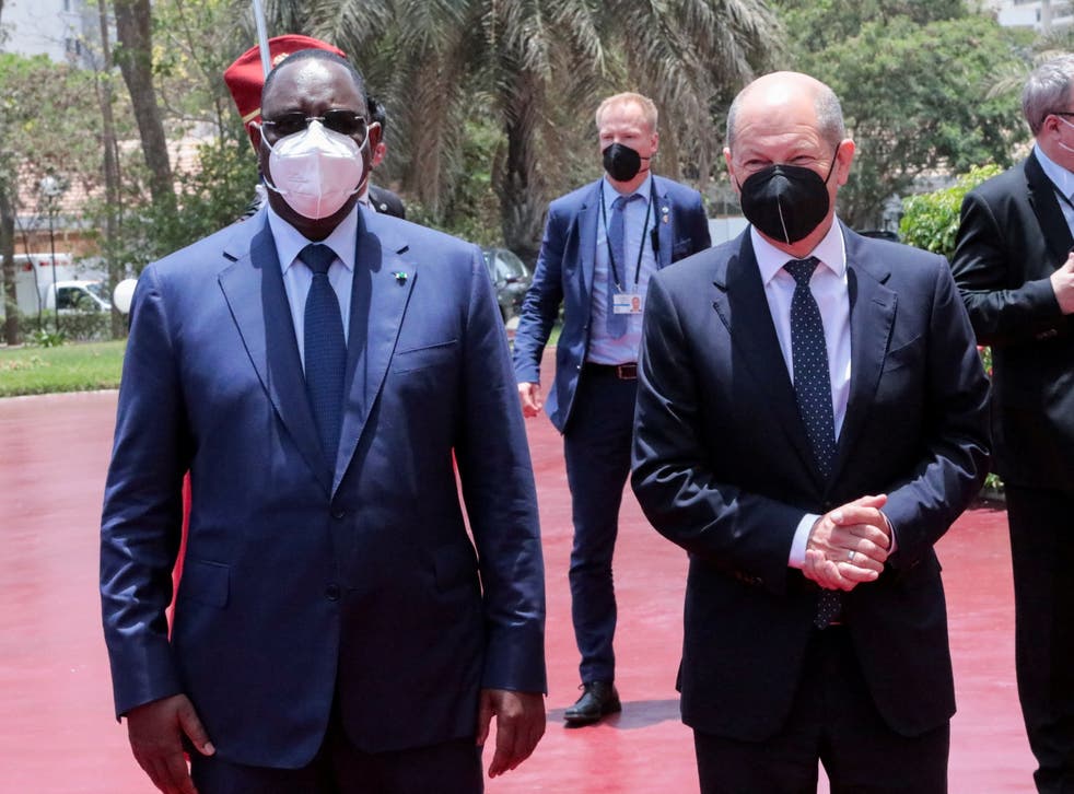 <p>Sall receives Scholz at the presidential palace in Dakar</p>