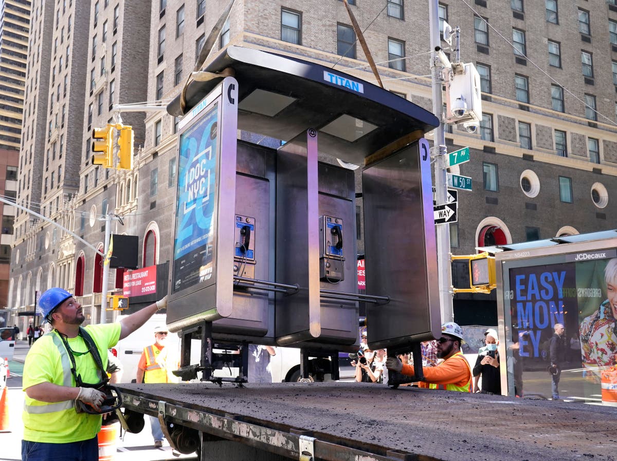 The last public payphone in NYC has been removed