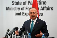 In West Bank, Turkish FM pledges support for Palestinians