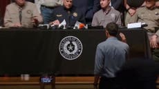 Beto O'Rourke interrupts Greg Abbott's press conference