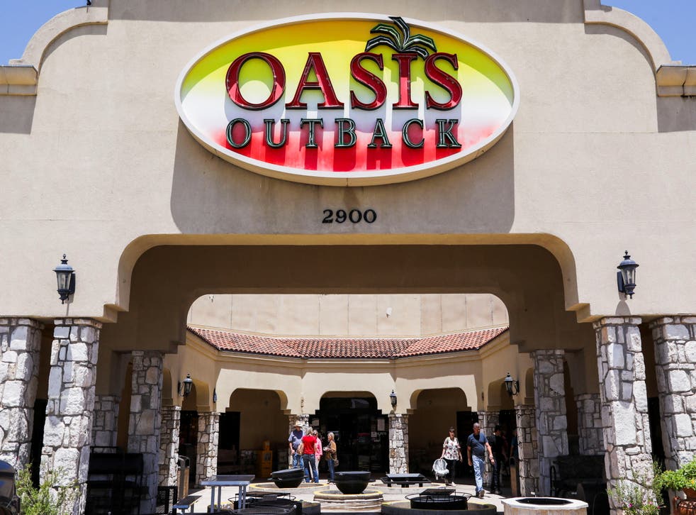 <p>An exterior view of Oasis Outback, the store where a gunman who killed 19 children and two teachers at Robb Elementary School purchased his weapons, in Uvalde, Texas, U.S., Mai 25, 2022</p>