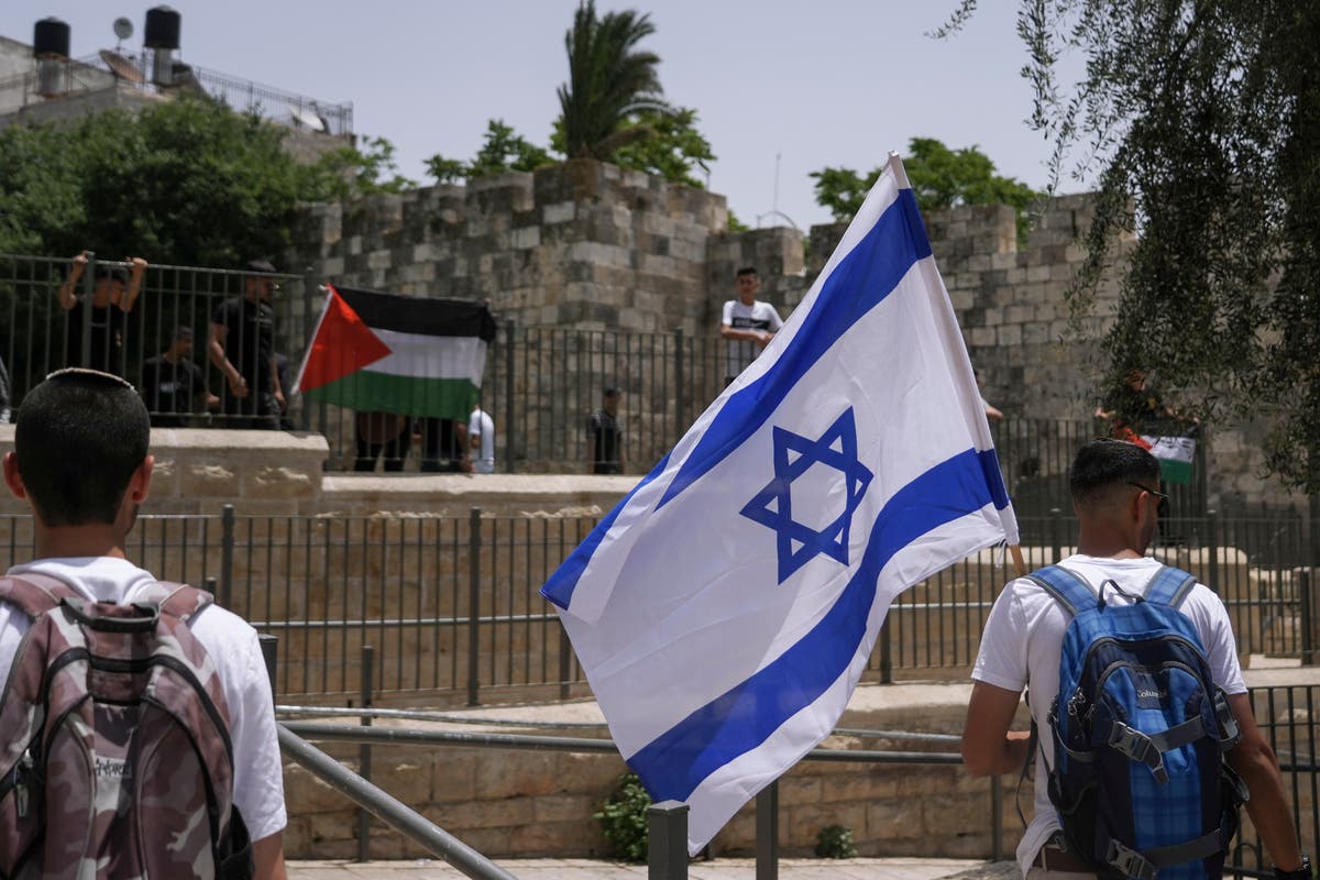 Israeli parliament votes in favour of bill outlawing display of ‘enemy’ flags