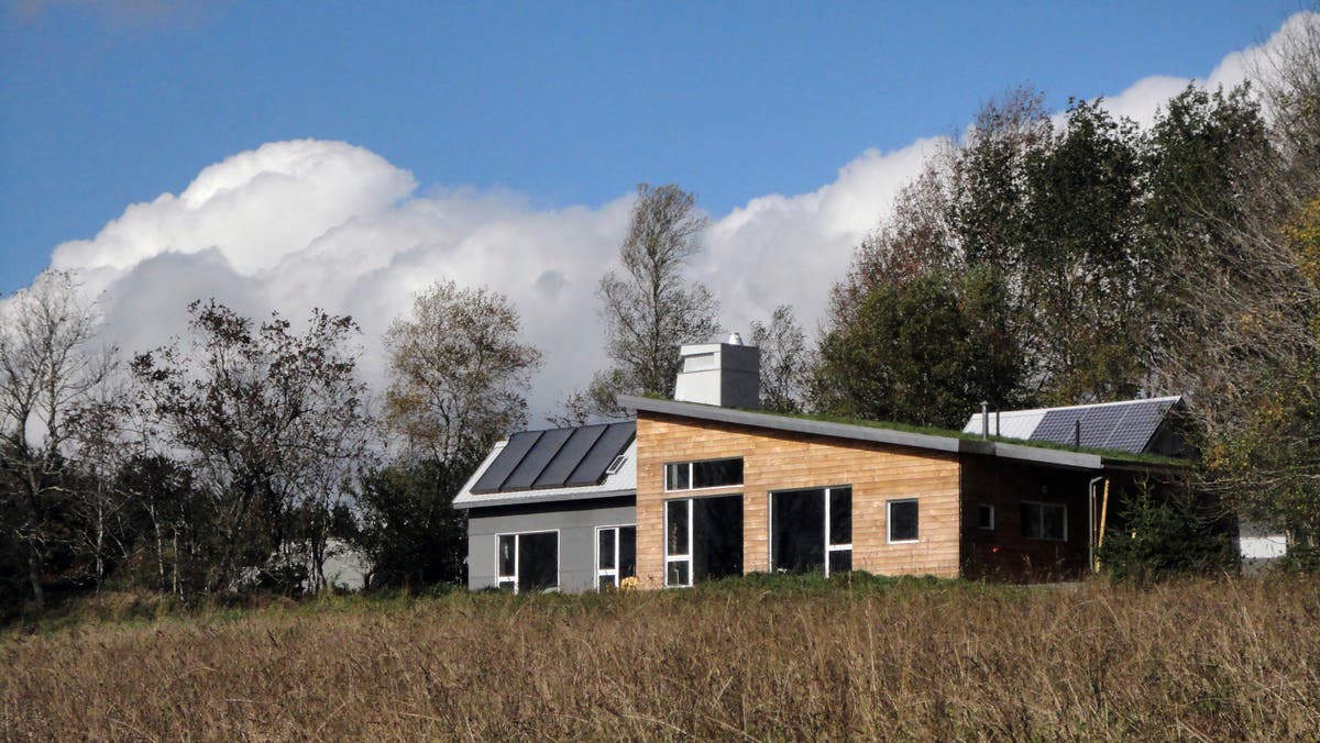 Off-grid living beckons more than just hardy pioneer types