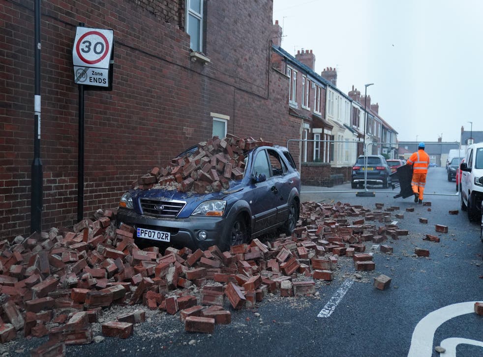 Damage in Roker, サンダーランド, after Storm Arwen (オーウェンハンフリーズ/ PA)