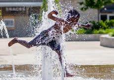 Heat wave keeps its sticky grip on Midwest and South