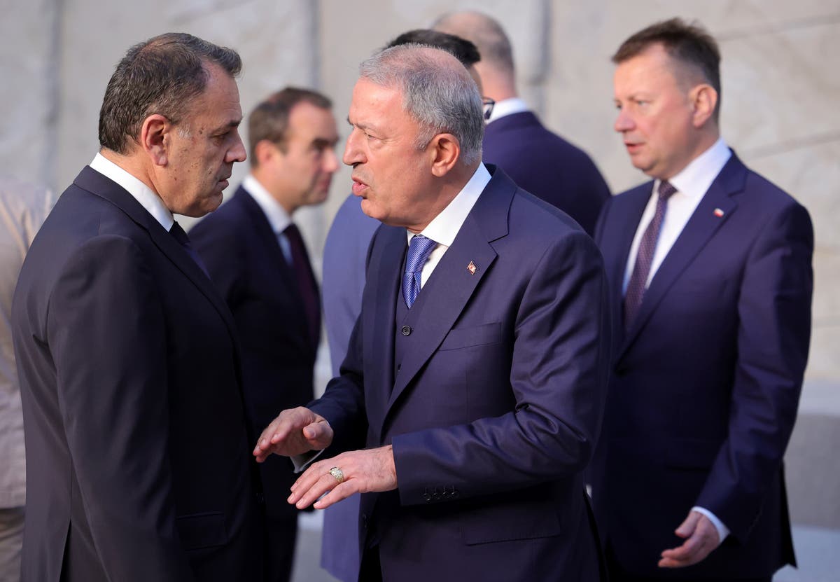 Turkish, Greek defense ministers meet amid renewed tensions