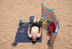 Parts of UK set for 34C on hottest day of year - volg regstreeks