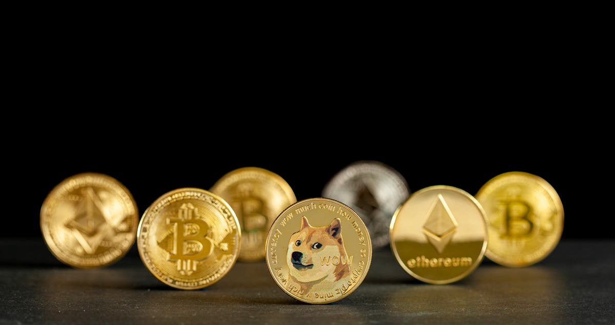 Dogecoin up 25% amid crypto market resurgence 