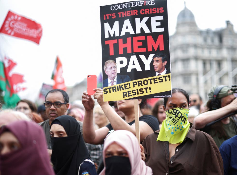 <p>Protesters took to the streets in London over the cost-of-living crisis at the weekend </bl>