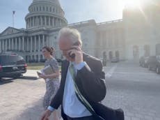 Ron Johnson busted faking phone call to dodge reporters’ Jan 6 質問