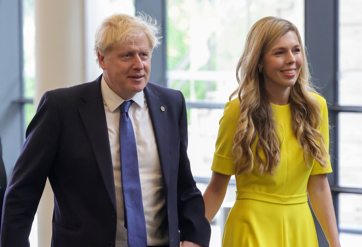 No 10 denies Boris Johnson and Carrie Symonds caught ‘in flagrante’ by MP