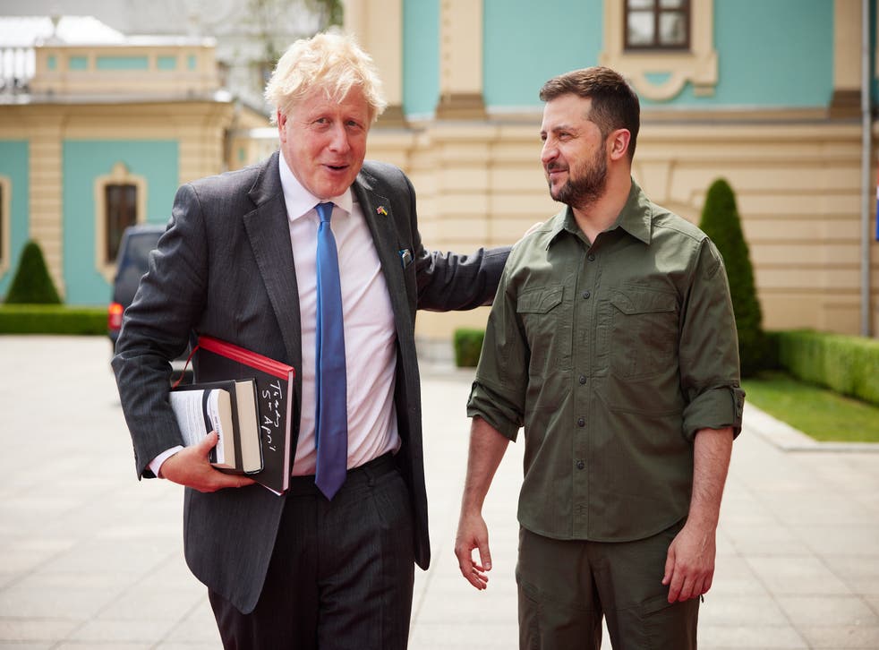 Volodymyr Zelensky com Boris Johnson (Gabinete de Imprensa Presidencial Ucraniano de Ucraniano/PA)