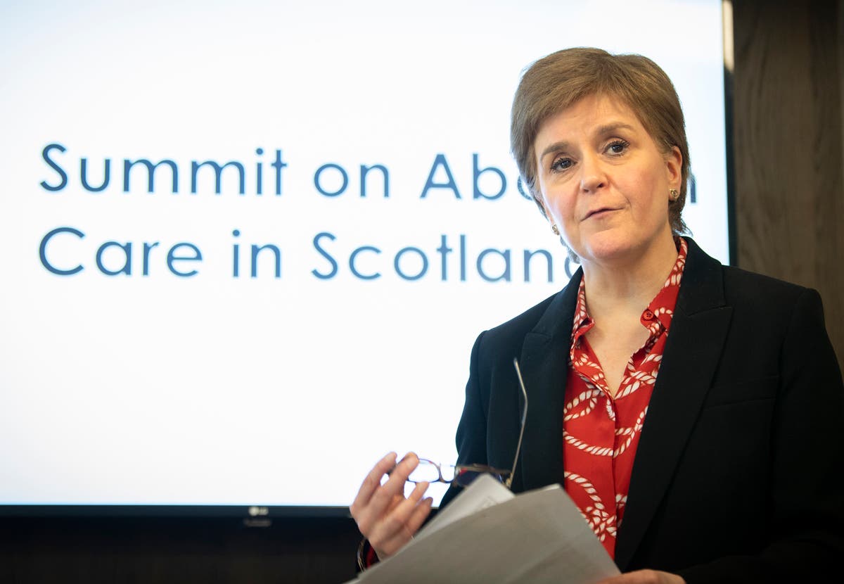 Nicola Sturgeon commits to establishing abortion buffer zones around Scottish clinics