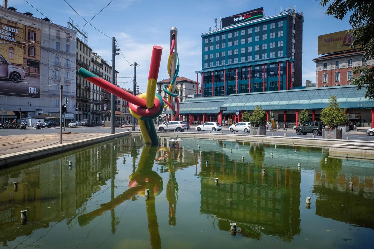 Milaan skakel openbare fonteine ​​af te midde van Italië se ergste droogte in dekades