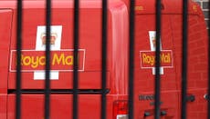Royal Mail managers vote to strike in jobs dispute
