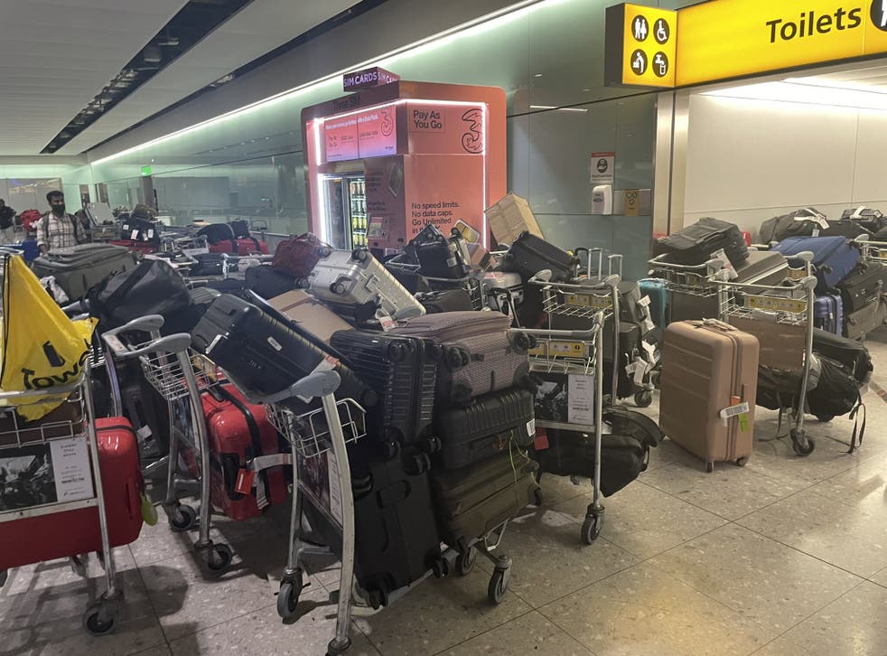 The baggage hall at Heathrow Terminal 2 plus tôt ce mois-ci (Twitter/PA)