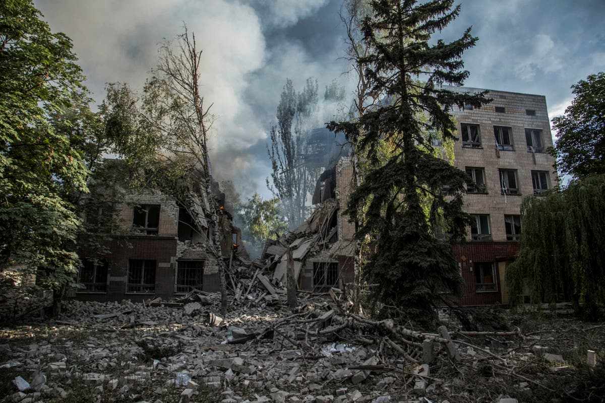 Ukrainian army announces withdrawal from last major city in Luhansk
