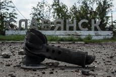 Splintered Ukrainian city braces for new battle with Russia