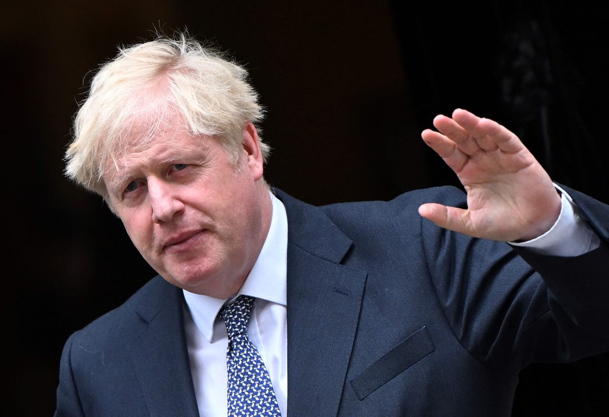 Boris Johnson trekker seg som Storbritannias statsminister etter Tory-parlamentsmedlemmers opprør