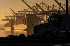 West Coast dockworkers still talking after contract expires