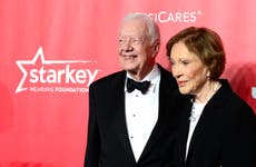 Former US President Jimmy Carter and wife Rosalynn Carter celebrate 76 années de mariage