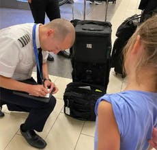 Pilot writes letter to tooth fairy after little girl loses tooth on flight