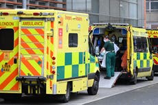 Nuwe teikens om ure wat verlore is vir ambulanse wat buite A wag, te beperk&E in 'n poging om winterdruk te verminder