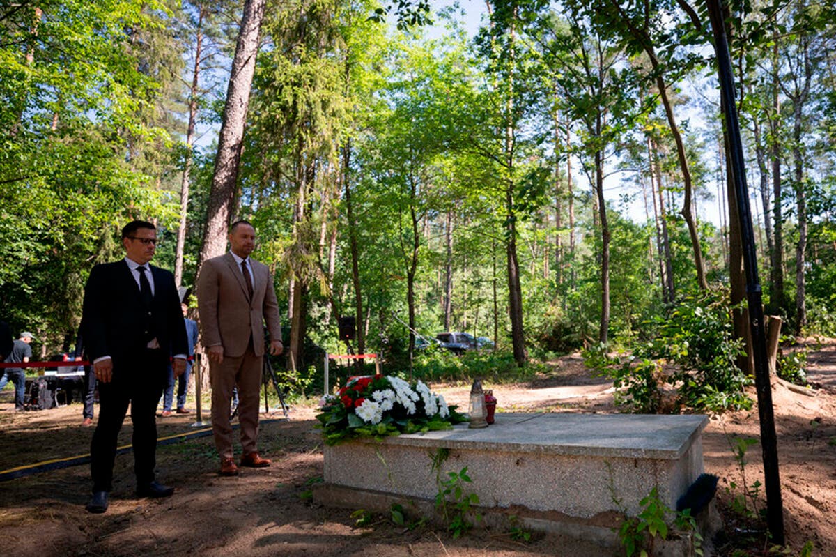 Ashes of 8,000 WWII victims found in two Poland mass graves