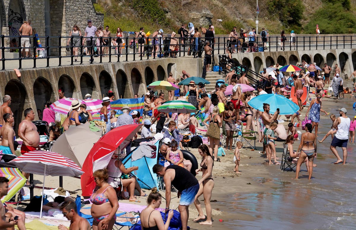 UK to see hottest day on record with melting 40C temperatures predicted