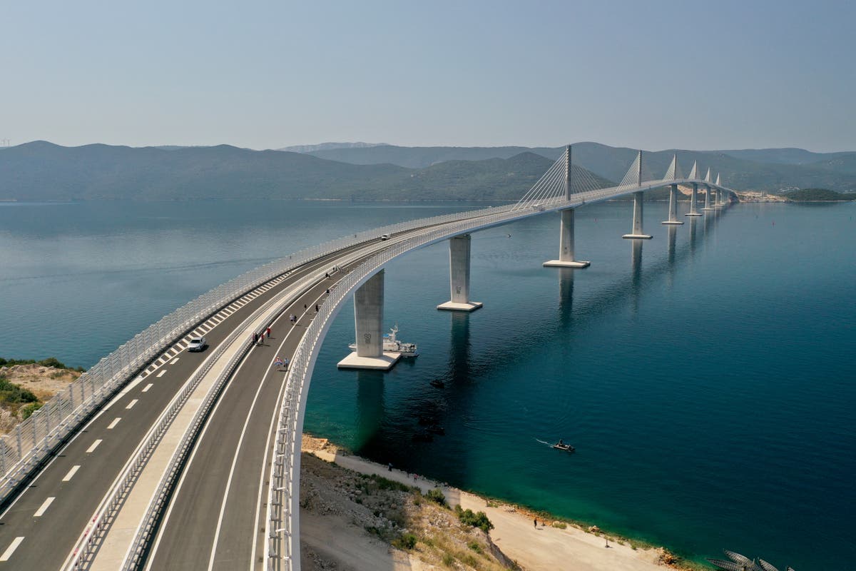 Croatia builds bridge to bypass Bosnia’s 12-mile coastline