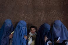 Amnistie: Taliban crackdown on rights is 'suffocating' women