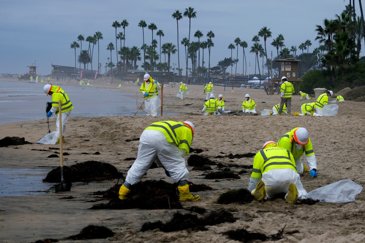 Pipeline company to pay nearly $1M over California oil spill