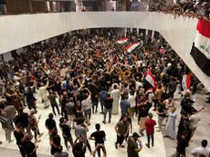 解释者: What's behind the storming of Iraq's parliament?