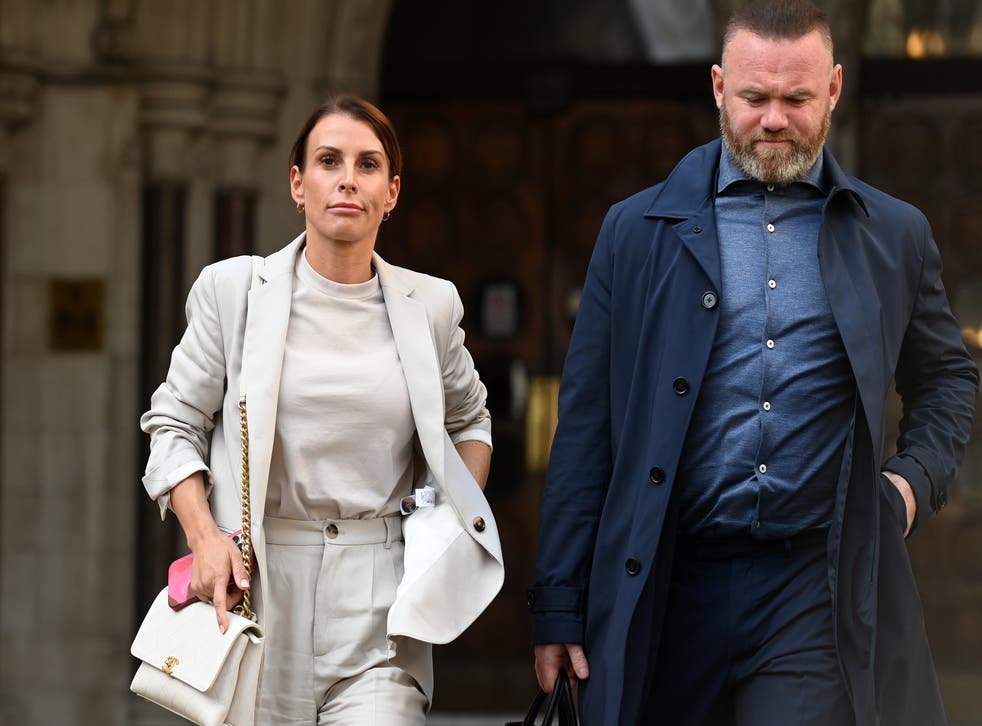 <p>Coleen Rooney attended the hearings with husband Wayne Rooney  </磷>
