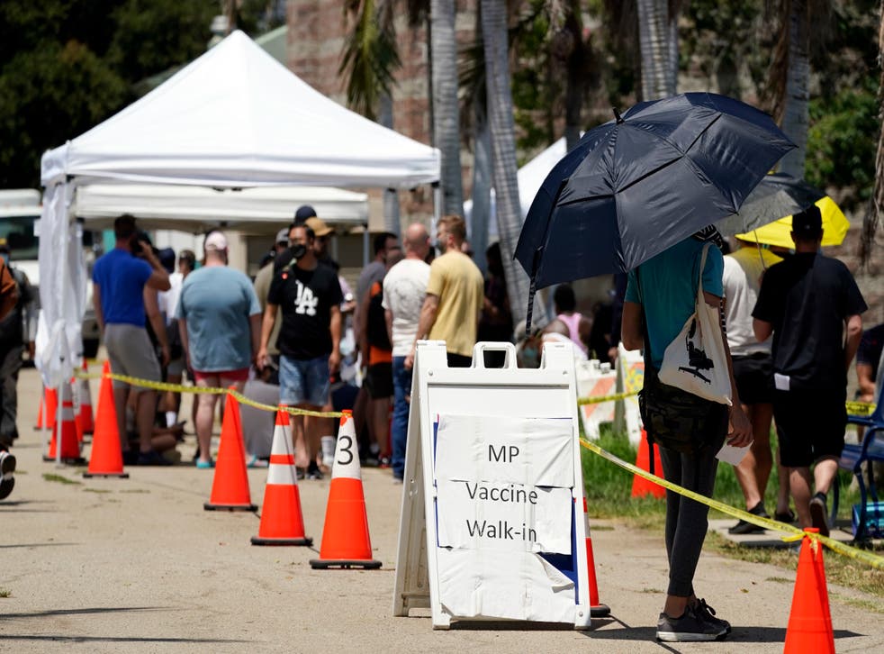 <p>People line up for the monkeypox vaccine in California </bl>