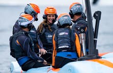 Navegação simples para Kate enquanto ela desfruta da vitória na corrida de catamarã da GB