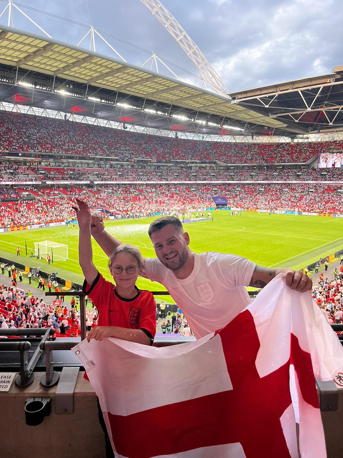 Young football fan ‘amazed at the size of Wembley’ for Euro 2022 最终的