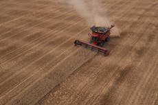 熱い, dry weather causes earliest start to harvest since 1976, says farmers’ unions