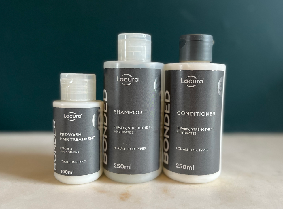 <p>Aldi’s three-step haircare range costs just £10.50 in total</磷>