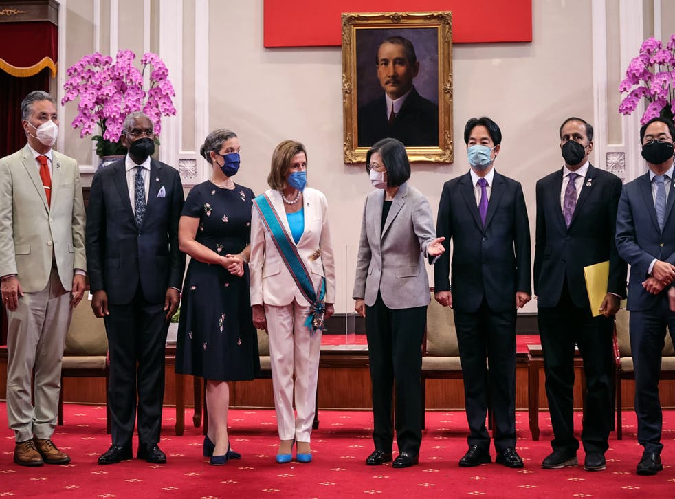 <p>Speaker Nancy Pelosi meets Taiwan’s President Tsai Ing-wen</bl>