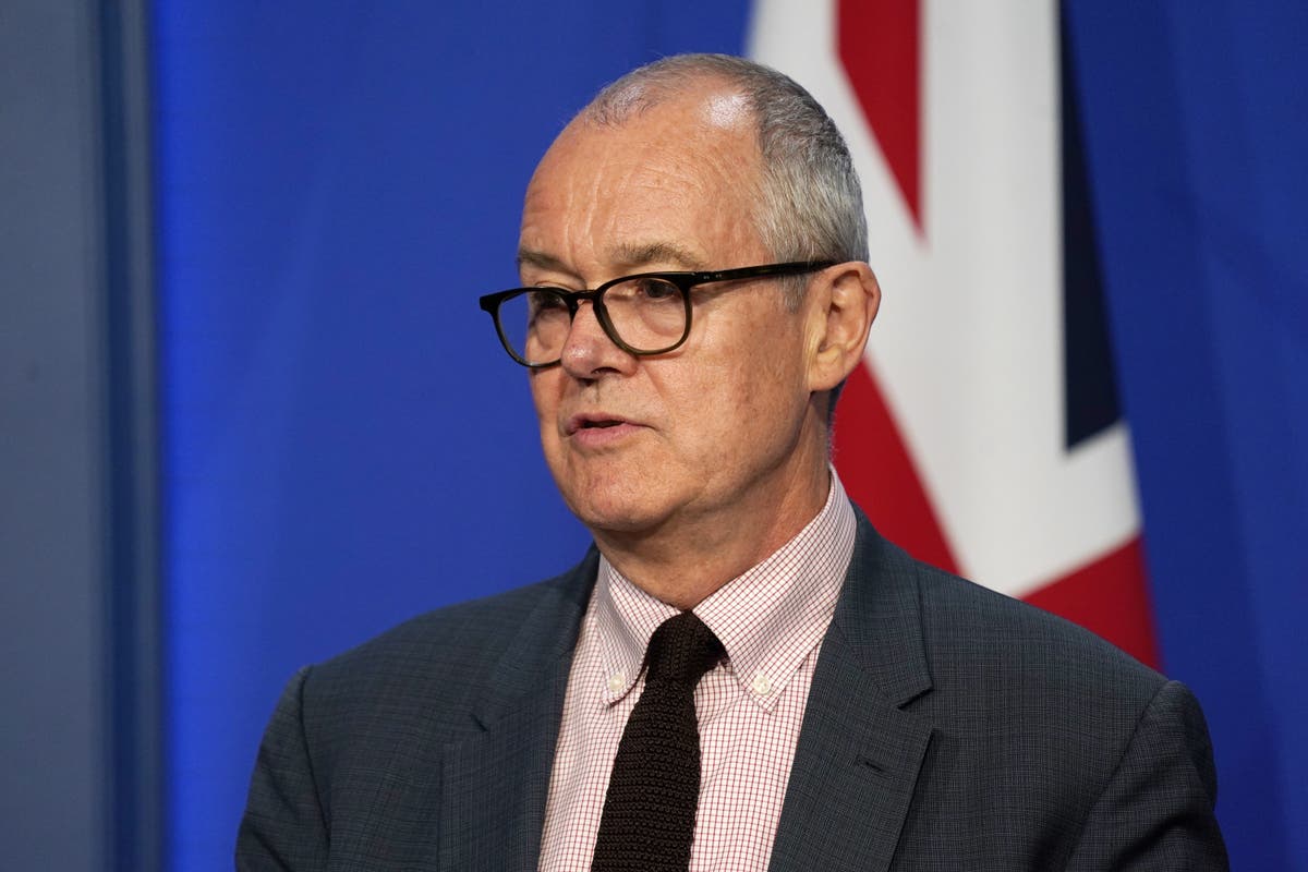Sir Patrick Vallance to stand down as chief scientific adviser