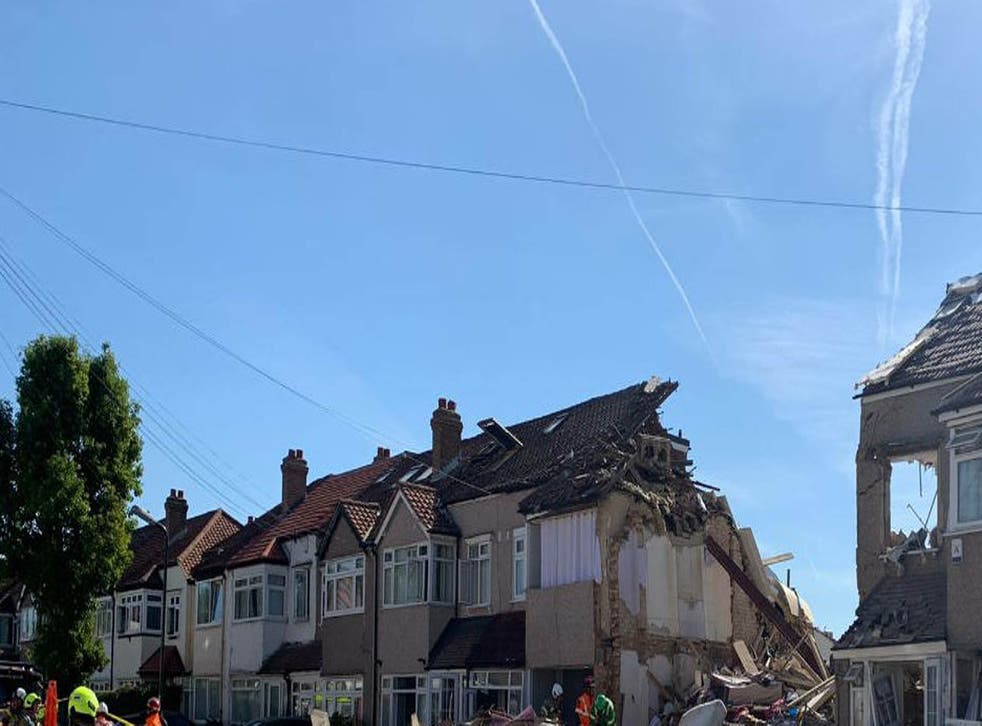 <p>The scene in Galpin’s Road in Thornton Heath, sør London, where three people were rescued after a house collapsed (London Fire Brigade /PA)</psgt;