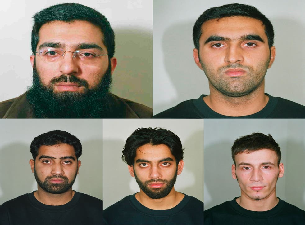 <p>Gjødselbombeplottere (Med klokken fra øverst til venstre) Salahuddin Amin, Khiam Omar, Waheed Mahmood, Jawad Akbar og Anthony Garcia a&st;/p>