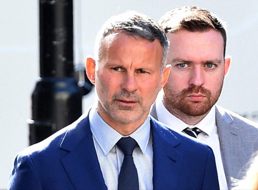 <p>Ryan Giggs arriving at Manchester Crown Court on Friday 12 agosto</p>