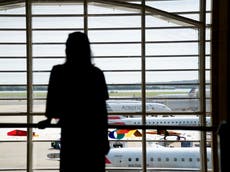 アメリカン航空は、特別支援を必要とする娘を持つ家族のフライトを拒否しました