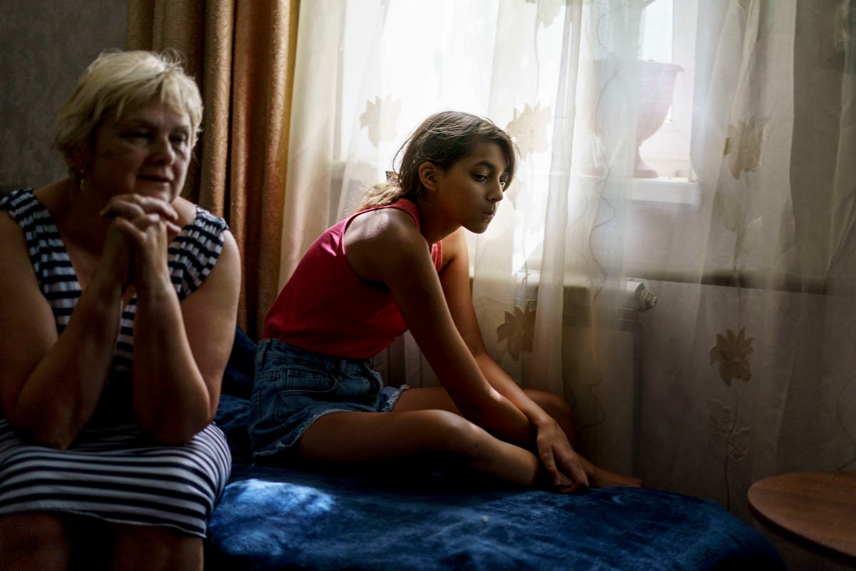 Boredom, loneliness plague Ukrainian youth near front line