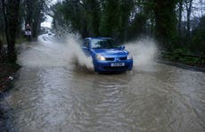 Alerta sobre inundações “perigosas” em cidades e áreas rurais