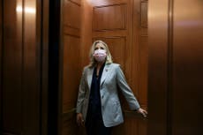 Liz Cheney battles Trump-backed rival in Wyoming primary race - ライブフォロー